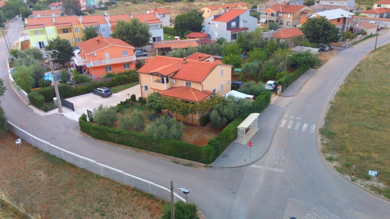 Comfortable Apartment Near Pula Marčana Esterno foto